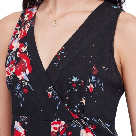 ⭐️ Free People Back to the Basics Boho Floral Star Wrap Tunic Black Top - Picture 13 of 13